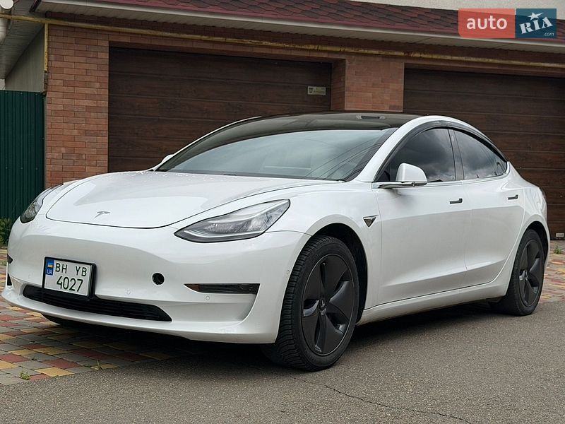 Седан Tesla Model 3 2019 в Одессе