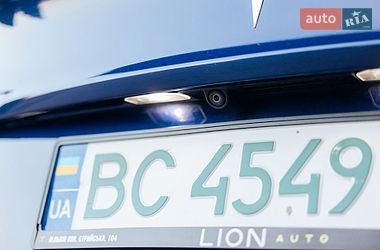 Седан Tesla Model 3 2021 в Стрию