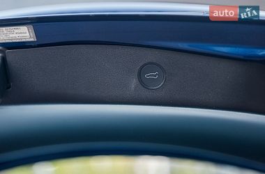Седан Tesla Model 3 2021 в Стрию