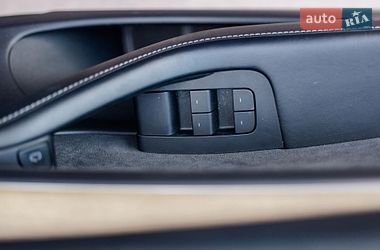 Седан Tesla Model 3 2021 в Стрию