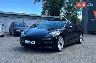 Седан Tesla Model 3 2021 в Києві