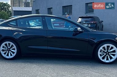 Седан Tesla Model 3 2021 в Києві
