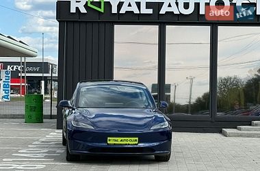 Седан Tesla Model 3 2024 в Львові
