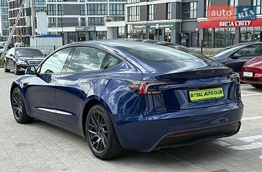 Седан Tesla Model 3 2024 в Львові
