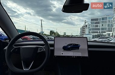 Седан Tesla Model 3 2024 в Львові