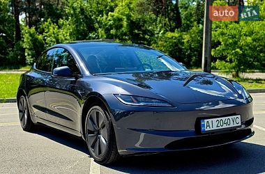 Седан Tesla Model 3 2024 в Киеве
