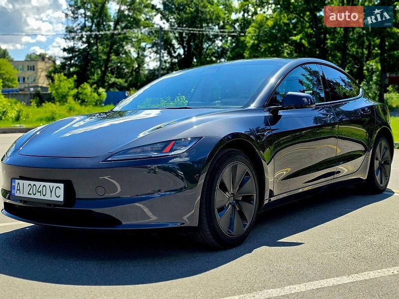 Седан Tesla Model 3 2024 в Киеве