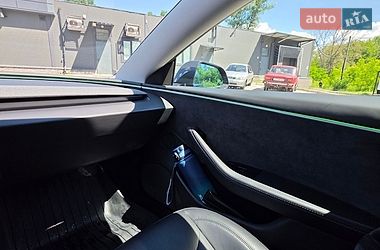 Седан Tesla Model 3 2024 в Киеве