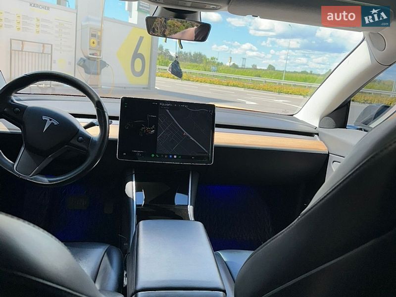 Седан Tesla Model 3 2018 в Борисполе