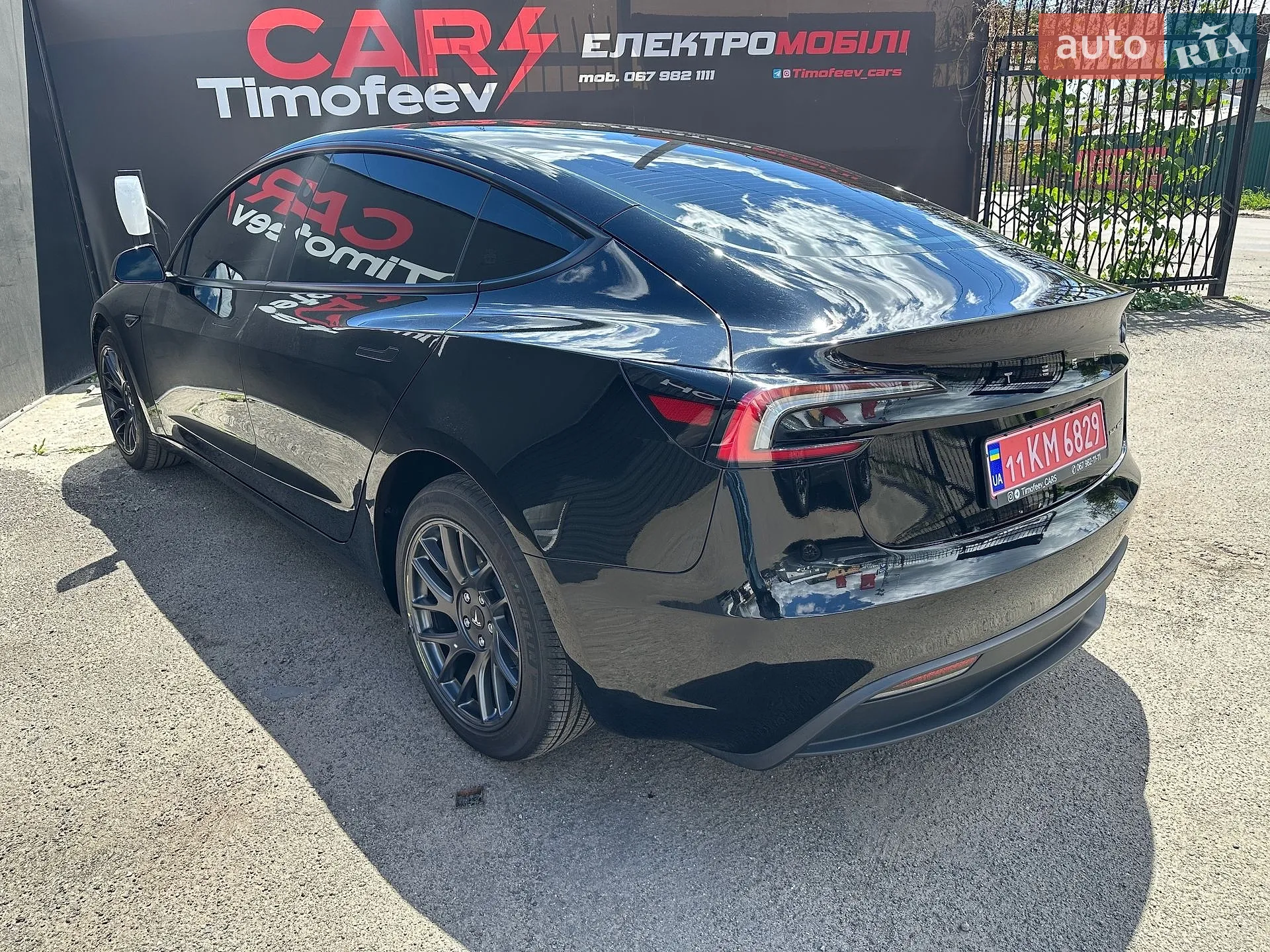 2025 Tesla Model 3 - мініатюра 5