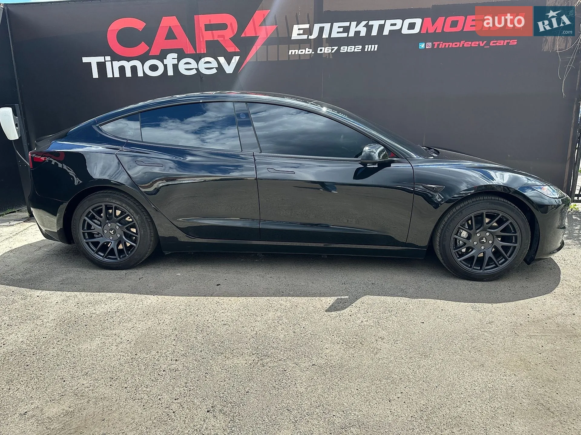 2025 Tesla Model 3 - мініатюра 7