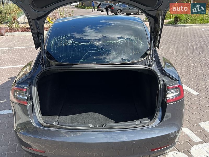 Седан Tesla Model 3 2019 в Києві