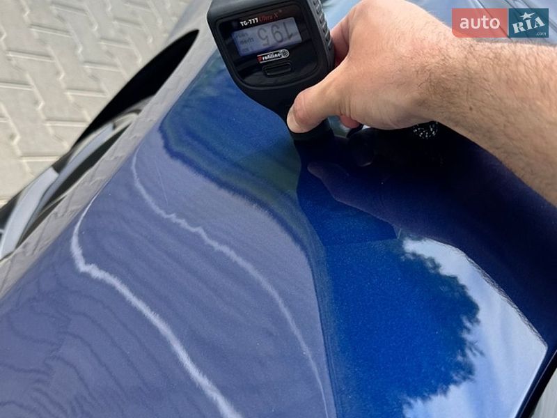 Седан Tesla Model 3 2022 в Виннице