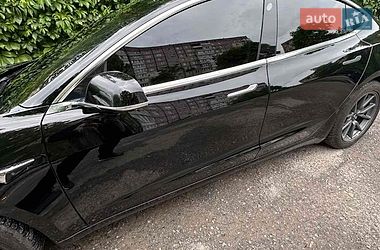 Седан Tesla Model 3 2018 в Днепре