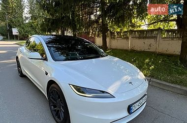 Седан Tesla Model 3 2023 в Вінниці