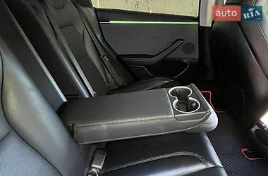 Седан Tesla Model 3 2023 в Виннице