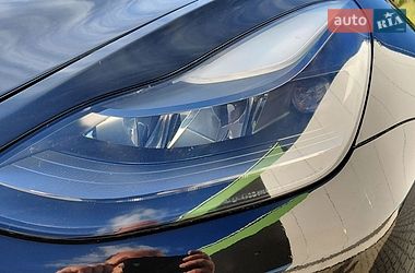 Седан Tesla Model 3 2022 в Калиновке