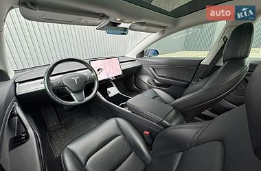 Седан Tesla Model 3 2019 в Харкові
