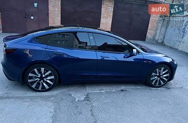 Седан Tesla Model 3 2024 в Вінниці