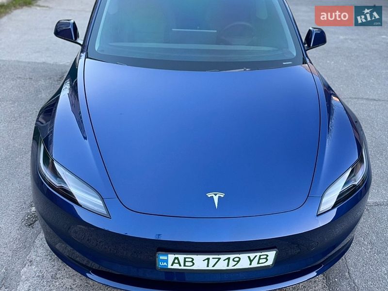 Седан Tesla Model 3 2024 в Вінниці