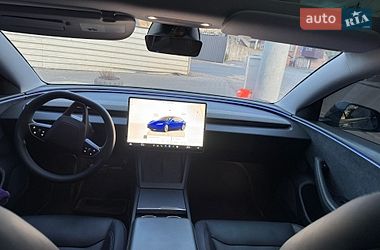 Седан Tesla Model 3 2024 в Вінниці