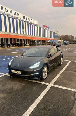 Седан Tesla Model 3 2022 в Софіївській Борщагівці