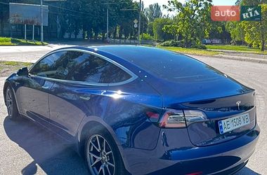 Седан Tesla Model 3 2018 в Кривом Роге