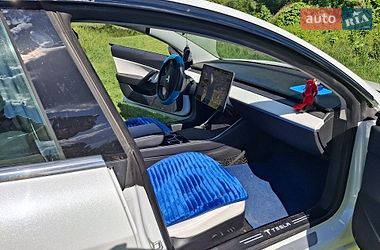 Седан Tesla Model 3 2019 в Києві