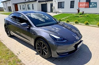 Седан Tesla Model 3 2023 в Сумах
