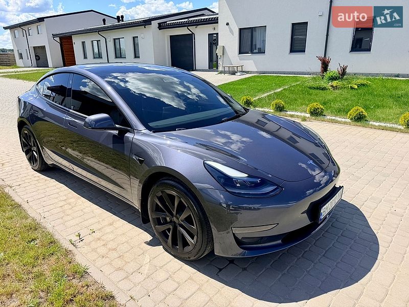 Седан Tesla Model 3 2023 в Сумах