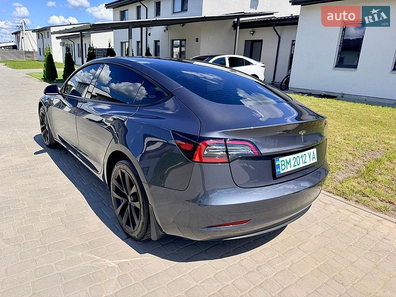 Седан Tesla Model 3 2023 в Сумах