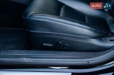 Седан Tesla Model 3 2018 в Стрию