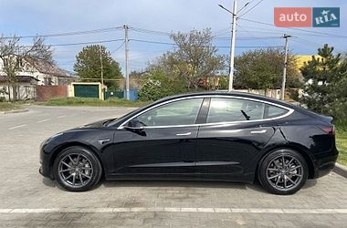 Седан Tesla Model 3 2019 в Одесі
