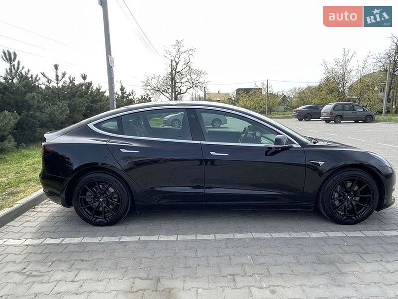 Седан Tesla Model 3 2019 в Одессе