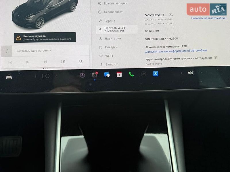 Седан Tesla Model 3 2018 в Стрию