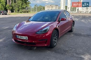 Седан Tesla Model 3 2021 в Кам'янському