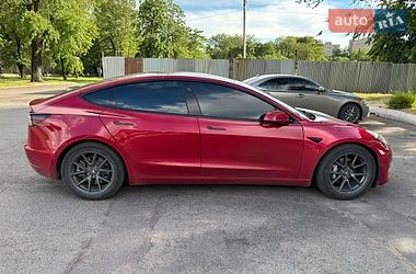 Седан Tesla Model 3 2021 в Кам'янському