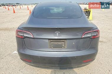Седан Tesla Model 3 2021 в Львове