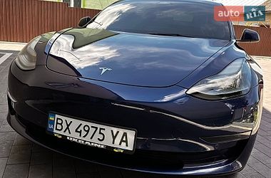 Седан Tesla Model 3 2022 в Львове