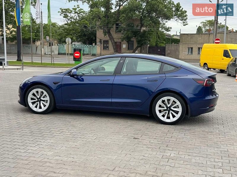Седан Tesla Model 3 2021 в Одесі