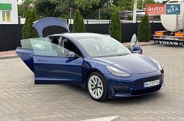 Седан Tesla Model 3 2021 в Одесі