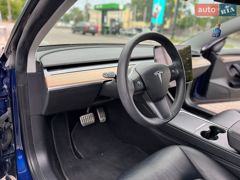 Седан Tesla Model 3 2021 в Одесі