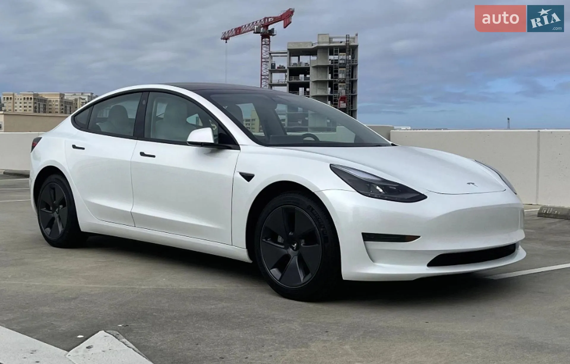 2022 Tesla Model 3 - фото 1
