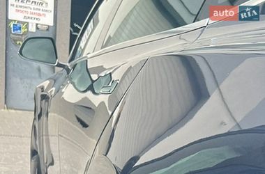 Седан Tesla Model 3 2018 в Львове