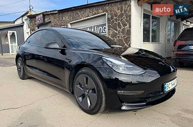 Седан Tesla Model 3 2022 в Львове