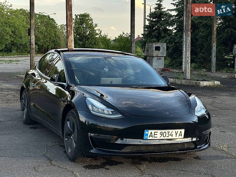 Tesla Model 3 2018