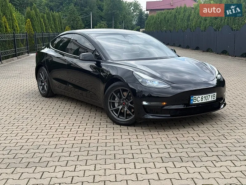 Tesla Model 3 2021