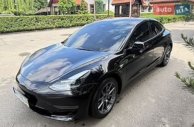 Седан Tesla Model 3 2022 в Ивано-Франковске