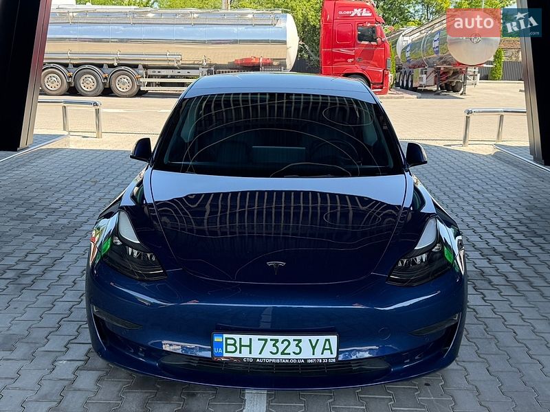Седан Tesla Model 3 2021 в Одессе