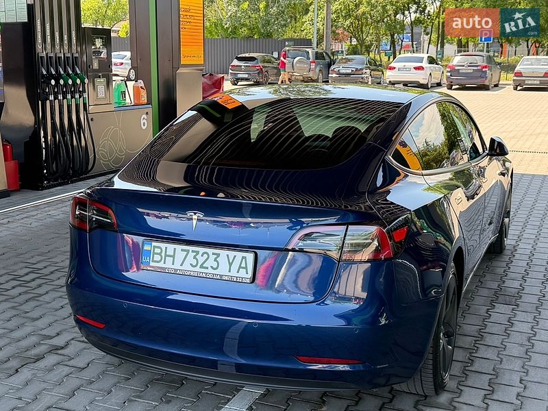 Седан Tesla Model 3 2021 в Одессе